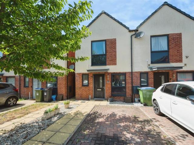 2 bedroom end of terrace house for sale