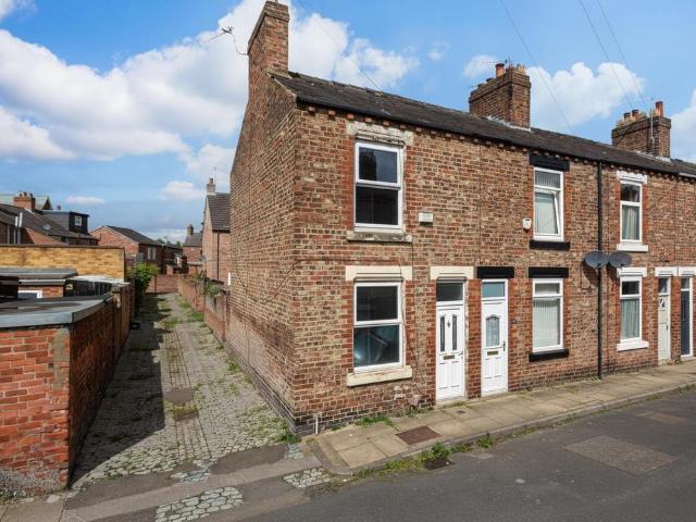 2 bedroom end of terrace house for sale