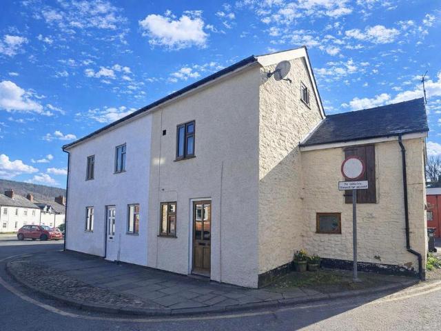 2 bedroom end of terrace house for sale