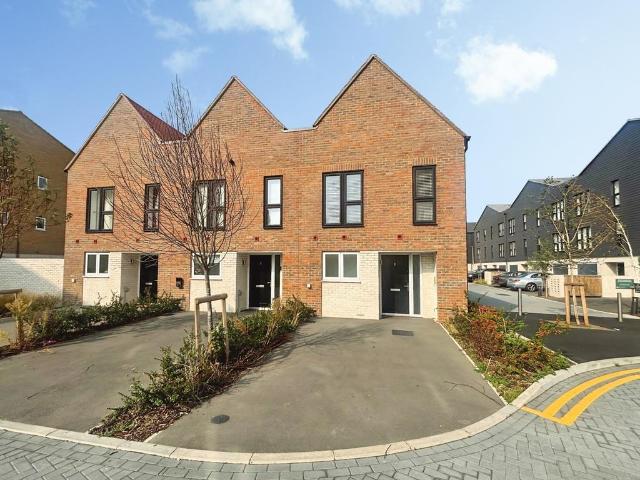 2 bedroom end of terrace house for sale
