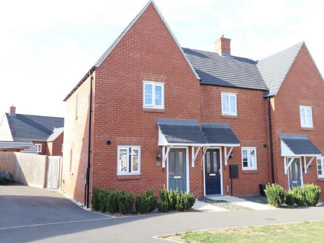 2 bedroom end of terrace house for sale