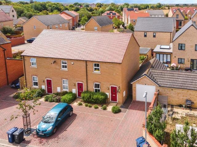 2 bedroom end of terrace house for sale