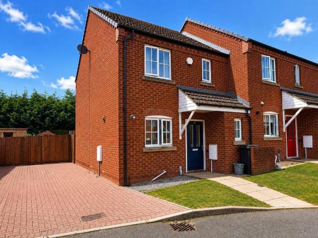 2 bedroom end of terrace house for sale