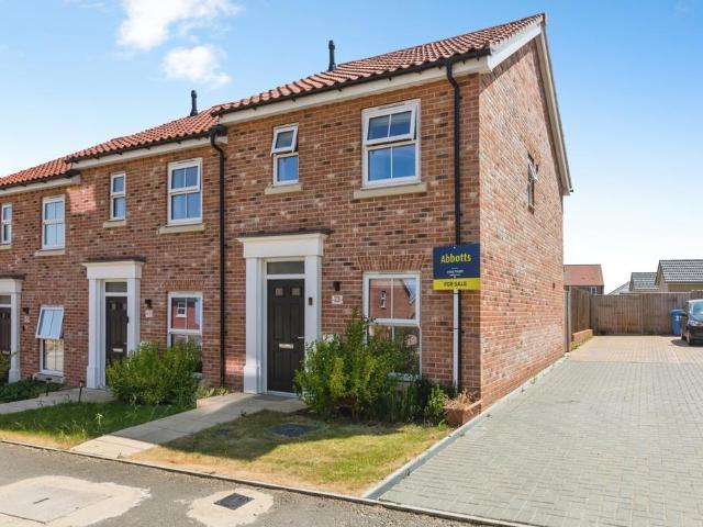 2 bedroom end of terrace house for sale