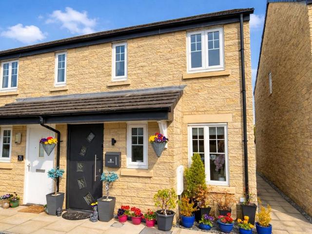 2 bedroom end of terrace house for sale