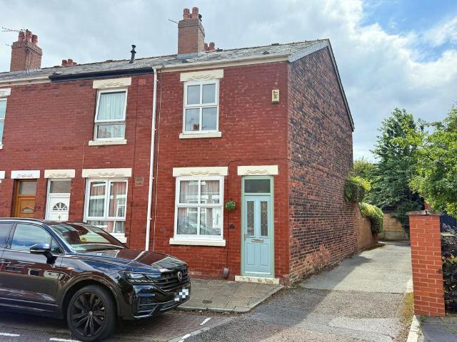 2 bedroom end of terrace house for sale