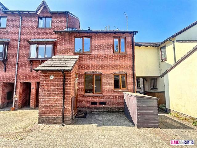 2 bedroom end of terrace house for sale