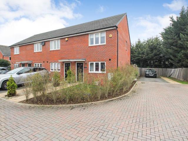 2 bedroom end of terrace house for sale
