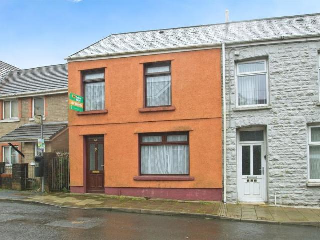 2 bedroom end of terrace house for sale