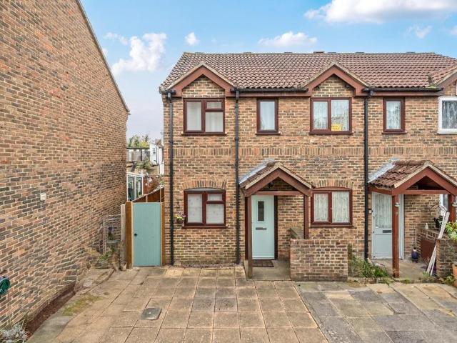 2 bedroom end of terrace house for sale