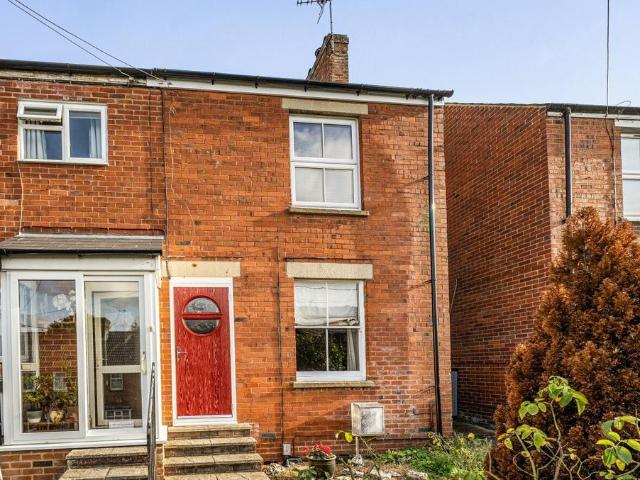 2 bedroom end of terrace house for sale