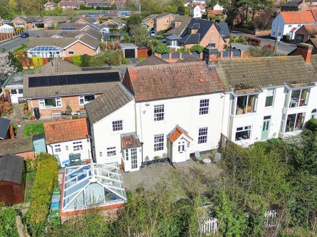 2 bedroom end of terrace house for sale
