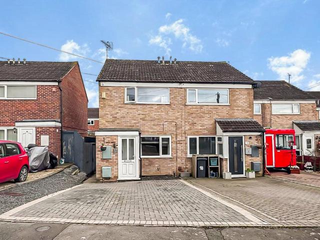 2 bedroom end of terrace house for sale
