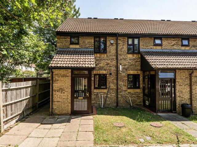 2 bedroom end of terrace house for sale