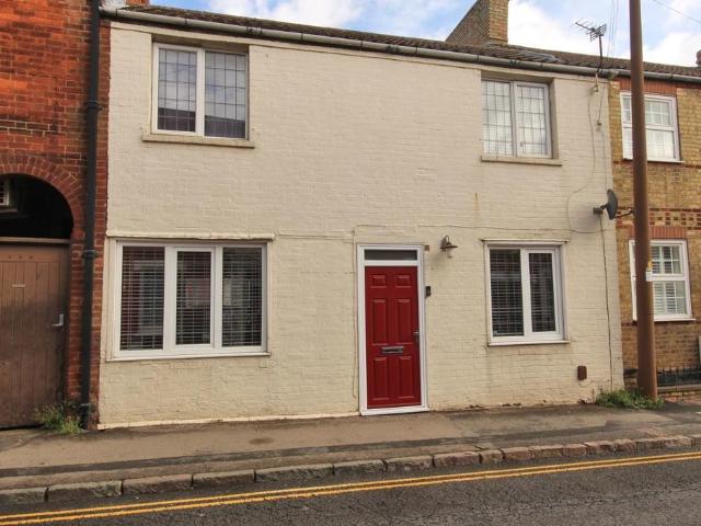 2 bedroom end of terrace house for sale