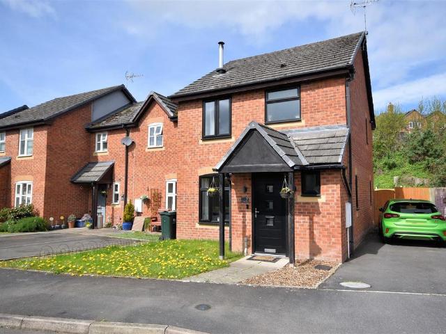 2 bedroom end of terrace house for sale