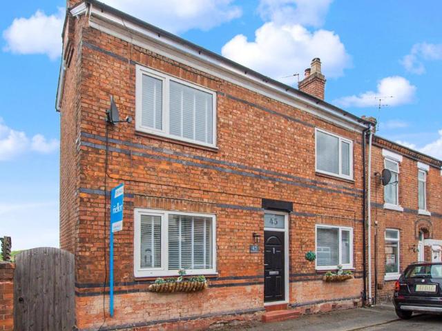 2 bedroom end of terrace house for sale