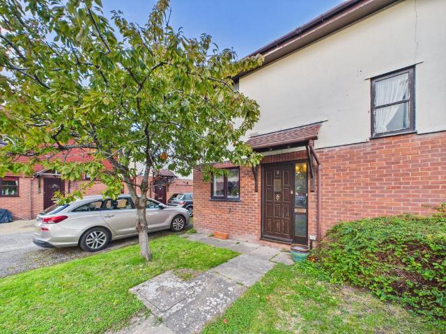 2 bedroom end of terrace house for sale