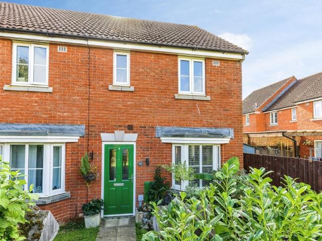 2 bedroom end of terrace house for sale