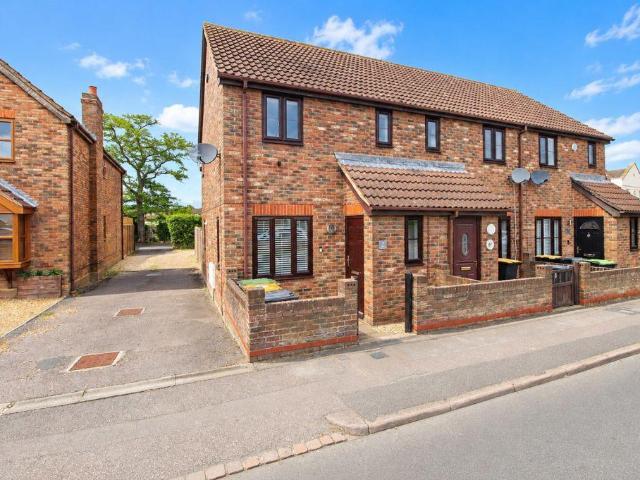 2 bedroom end of terrace house for sale