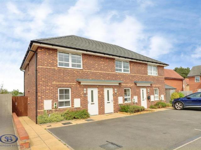 2 bedroom end of terrace house for sale