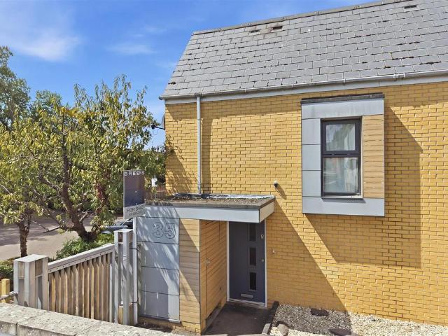 2 bedroom end of terrace house for sale