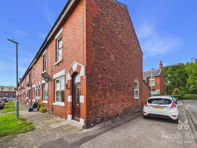 2 bedroom end of terrace house for sale
