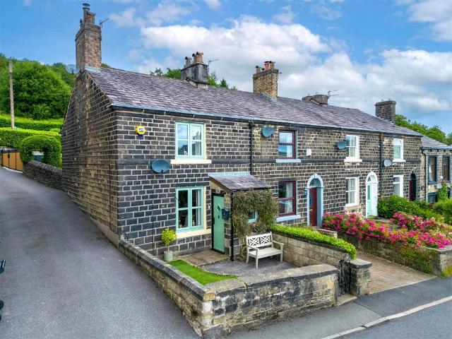 2 bedroom end of terrace house for sale
