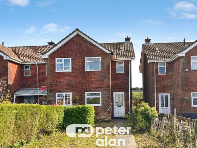 2 bedroom end of terrace house for sale