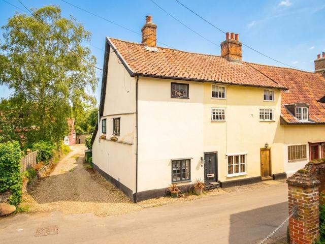 2 bedroom end of terrace house for sale