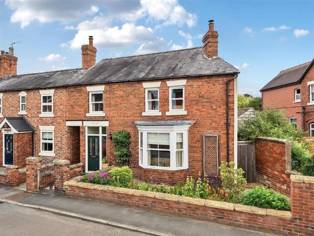 2 bedroom end of terrace house for sale