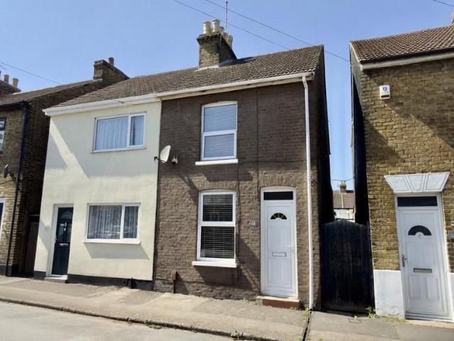 2 bedroom end of terrace house for sale
