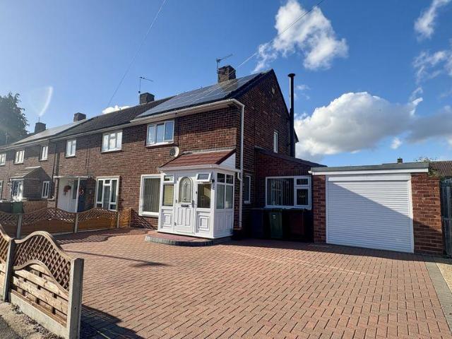 2 bedroom end of terrace house for sale