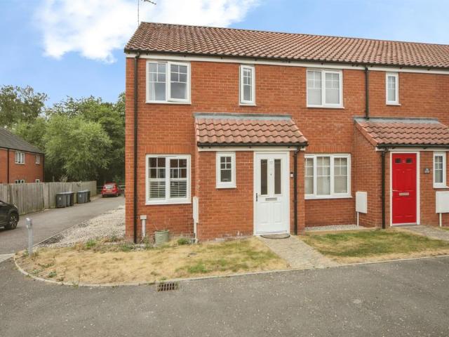 2 bedroom end of terrace house for sale