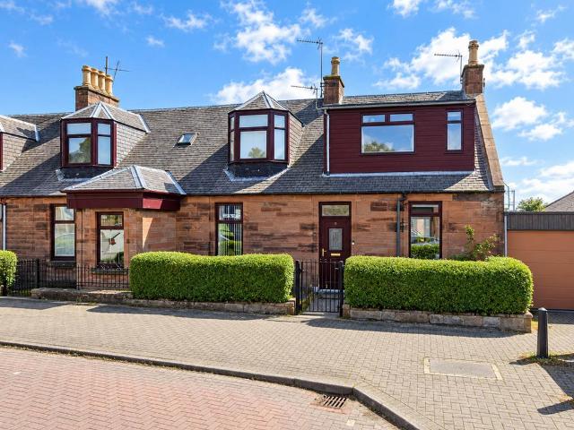 2 bedroom end of terrace house for sale