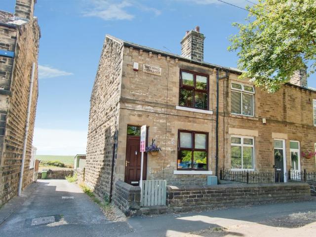 2 bedroom end of terrace house for sale