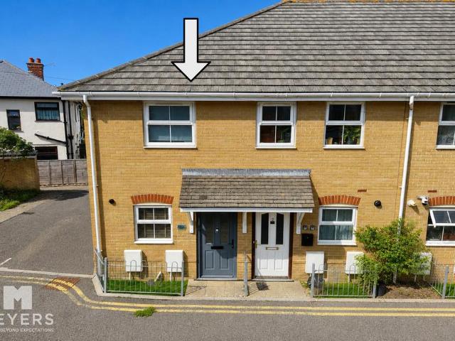 2 bedroom end of terrace house for sale