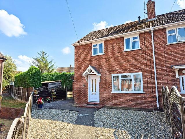 2 bedroom end of terrace house for sale
