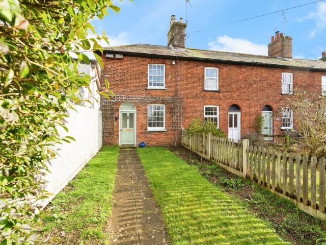 2 bedroom end of terrace house for sale