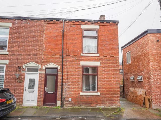 2 bedroom end of terrace house for sale