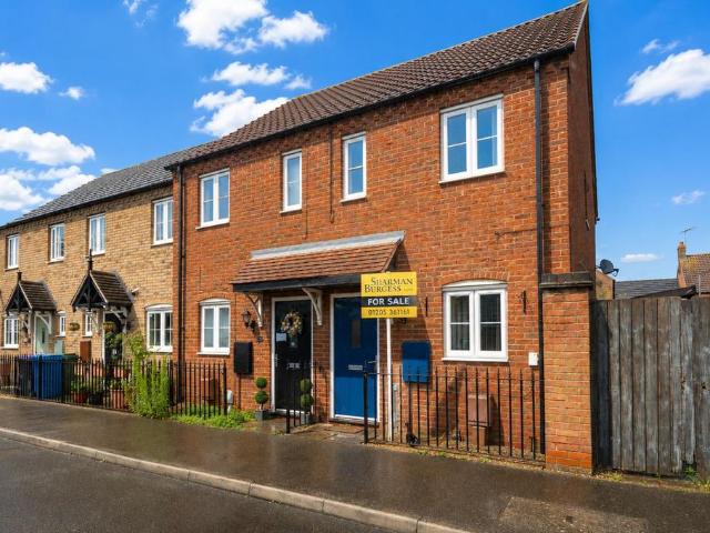 2 bedroom end of terrace house for sale