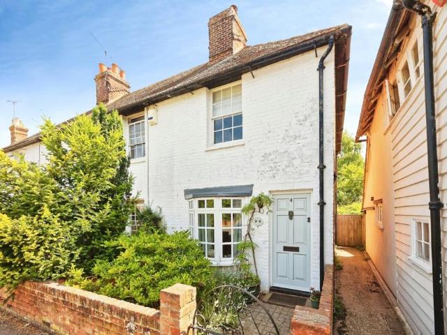 2 bedroom end of terrace house for sale