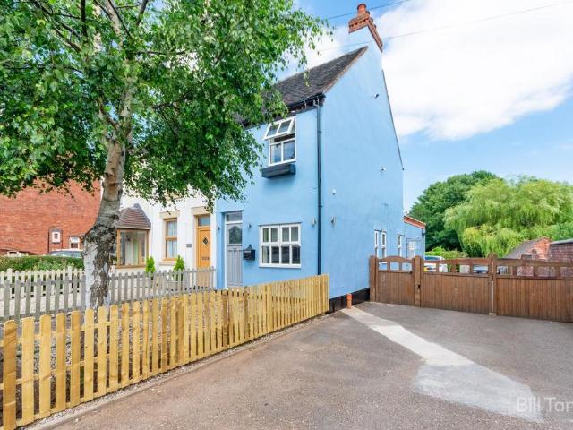 2 bedroom end of terrace house for sale