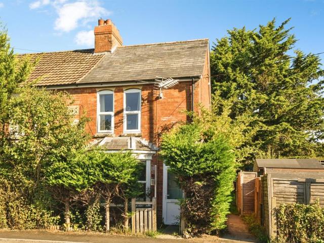 2 bedroom end of terrace house for sale