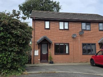 2 bedroom end of terrace house for sale