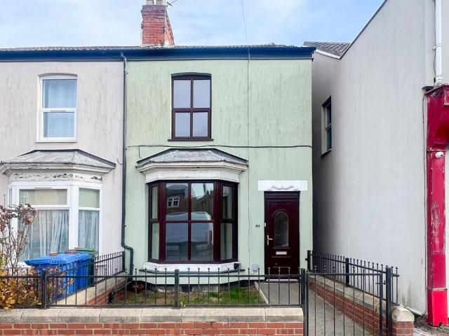 2 bedroom end of terrace house for sale