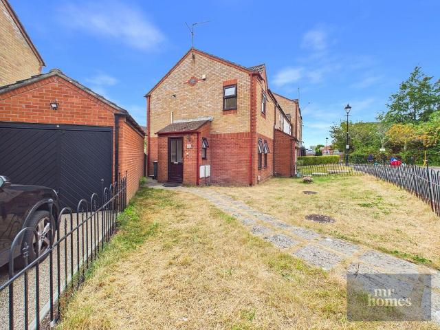 2 bedroom end of terrace house for sale