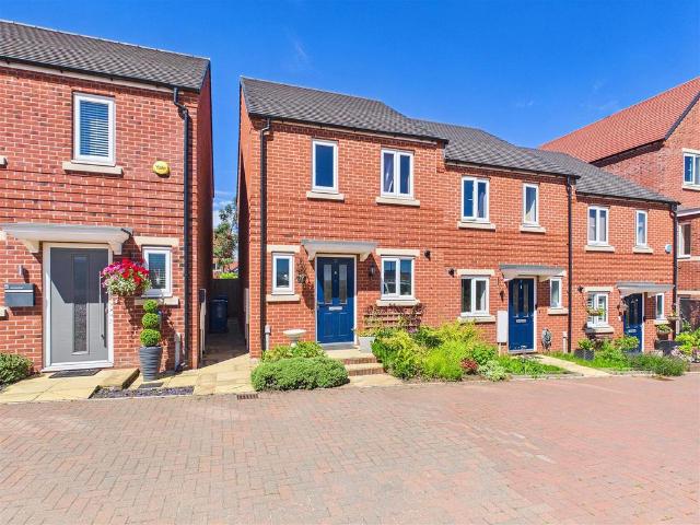 2 bedroom end of terrace house for sale