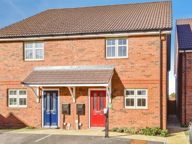 2 bedroom end of terrace house for sale
