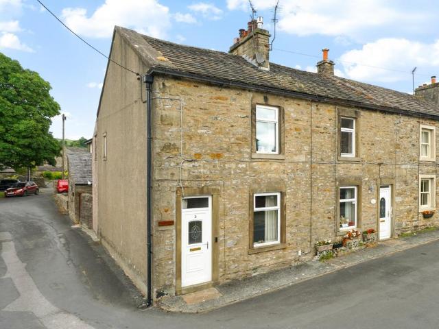 2 bedroom end of terrace house for sale